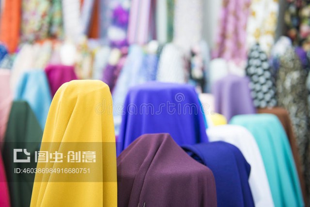 缤纷织物，品质生活 商店中的纺织品与遮篷选购指南